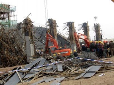 内蒙古学校建筑工地房屋坍塌致6死5伤_新闻中心_新浪网